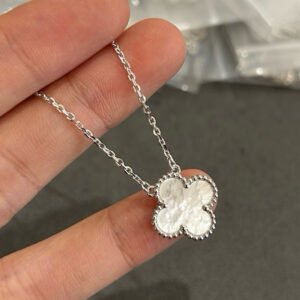 oVCAo Necklaces 0239