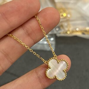 oVCAo Necklaces 0240