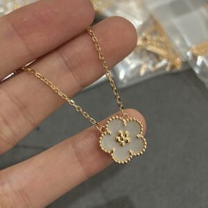 oVCAo Necklaces 0244