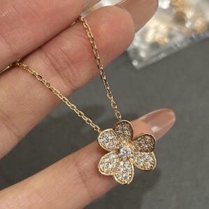 oVCAo Necklaces 0255