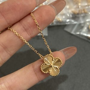 oVCAo Necklaces 0270