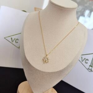 oVCAo Necklaces 0306