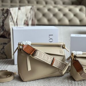 oLOEWEo Bags 0082