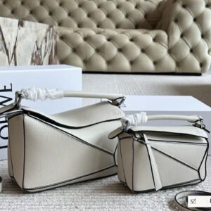 oLOEWEo Bags 0111