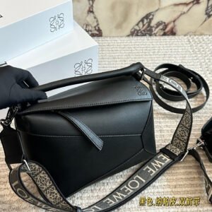 oLOEWEo Bags 0153
