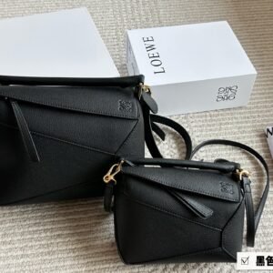 oLOEWEo Bags 0235