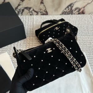 oCHANELo Bags 9381