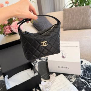 oCHANELo Bags 9467