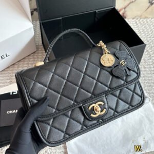 oCHANELo Bags 9485