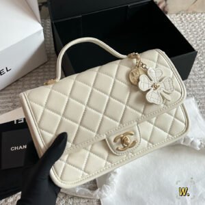oCHANELo Bags 9487