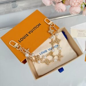 oLVo Charms 0046