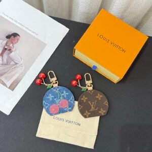 oLVo Charms 0048