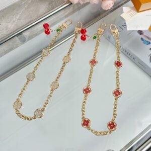 oLVo Charms 0053