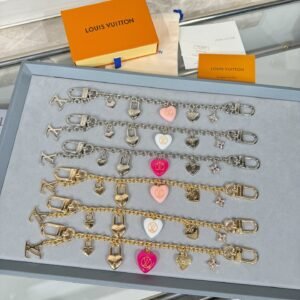 oLVo Charms 0085