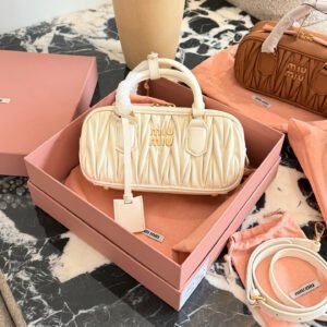 oMIUMIUo Bags 0101