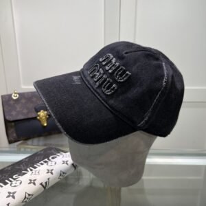 oMIUMIUo Hats 0002