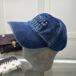 oMIUMIUo Hats 0003