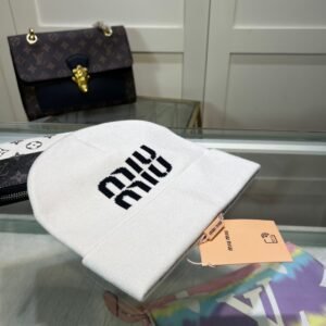 oMIUMIUo Hats 0186