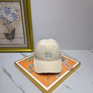 oMIUMIUo Hats 0280