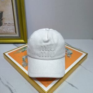 oMIUMIUo Hats 0384