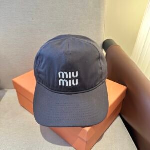 oMIUMIUo Hats 0450