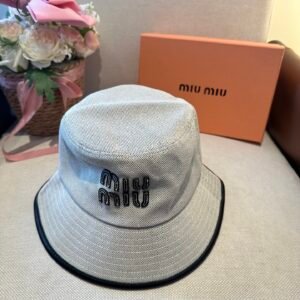 oMIUMIUo Hats 0455