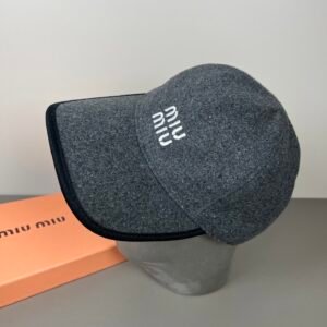 oMIUMIUo Hats 0463