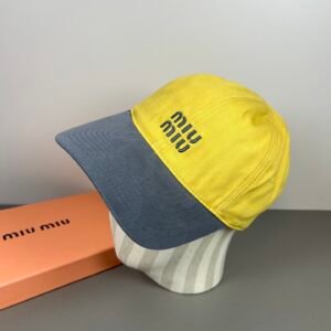 oMIUMIUo Hats 0537