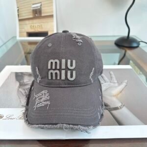 oMIUMIUo Hats 0551