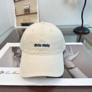 oMIUMIUo Hats 0586