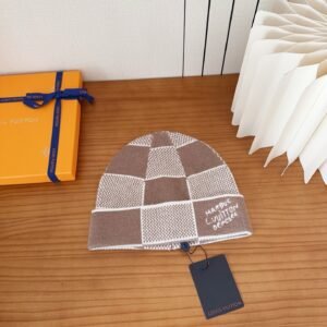 oLVo Hats 0257