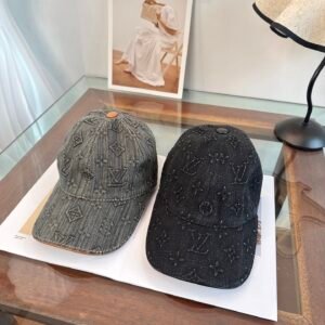 oLVo Hats 0400